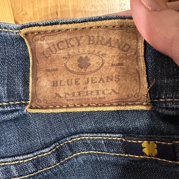 Lucky Sofia Skinny Dark Denim Jeans Size 8/29 & 40” Length - Picture 6 of 12